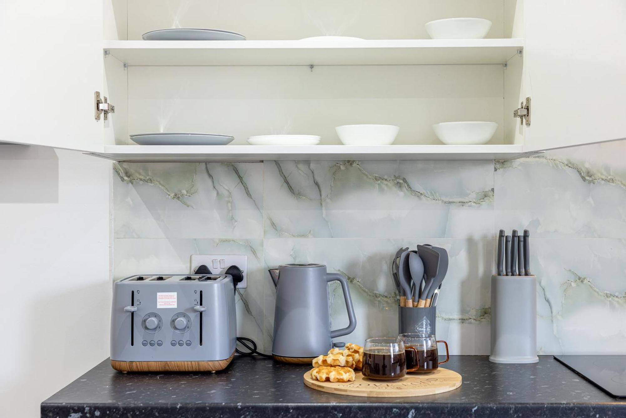 Rnm - Upgraded Business Stay For Travelling Contractors, All Amenities, Private Access Entire Place, Kitchen & Washroom, Smart Tv, Easy Access, Parking Nearby Cradley Heath 외부 사진